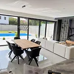Villa Design-villa Mit Privatem Pool & Stimmungsvoller Beleuchtung *