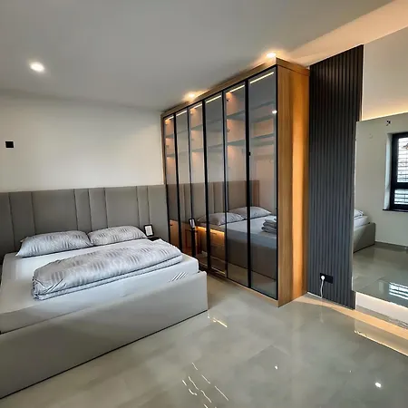Design-villa Mit Beheiztem Pool & Stimmungsvoller Beleuchtung Villa *