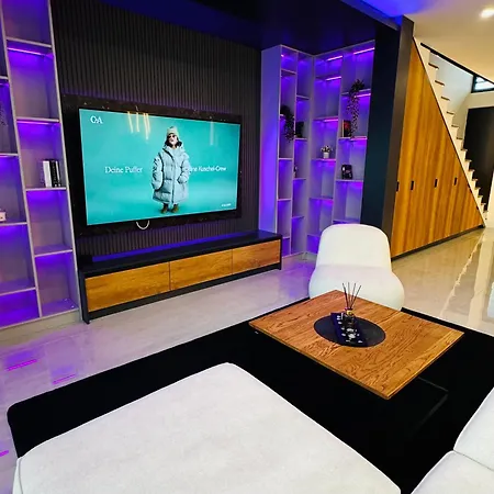 Design-villa Mit Privatem Pool & Stimmungsvoller Beleuchtung * Linz