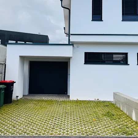 Villa Design-villa Mit Privatem Pool & Stimmungsvoller Beleuchtung Linz