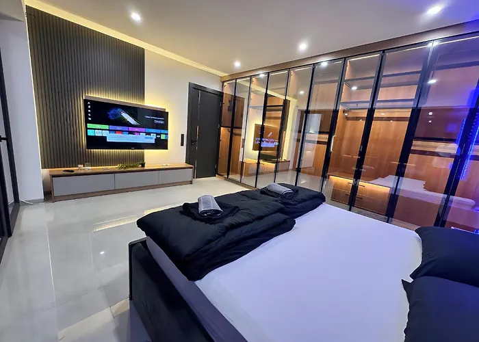 Design-villa Mit Privatem Pool & Stimmungsvoller Beleuchtung * Linz