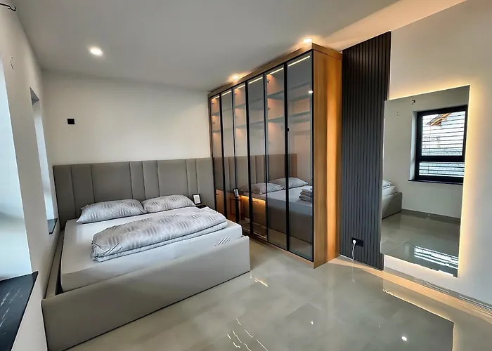 Design-villa Mit Privatem Pool & Stimmungsvoller Beleuchtung Вілла *