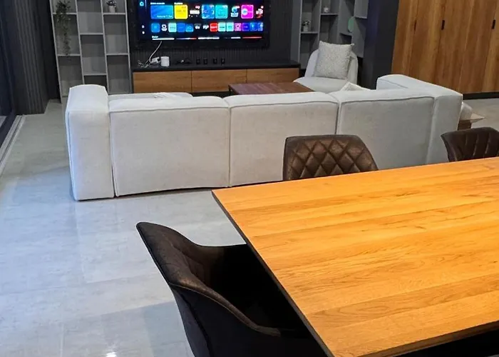 Design-villa Mit Privatem Pool & Stimmungsvoller Beleuchtung * Linz