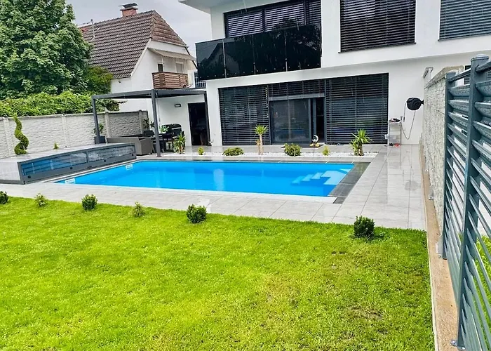 Villa Design-villa Mit Privatem Pool & Stimmungsvoller Beleuchtung