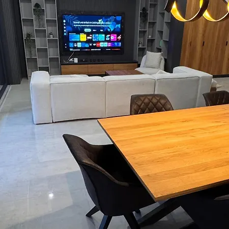 Design-villa Mit Privatem Pool & Stimmungsvoller Beleuchtung * Линц